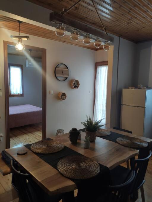 Apartamento Politis' Wooden House Vasilikí Exterior foto
